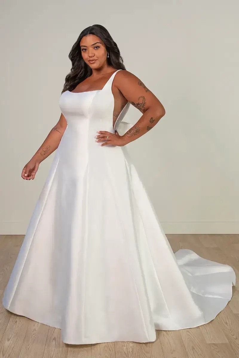 Stella York Plus Size Trunk Show