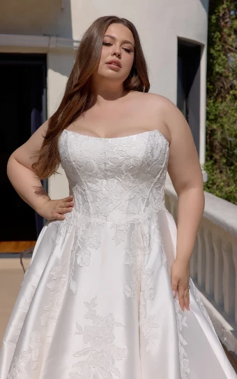 Essense of Australia D4407+ #2 Ivory thumbnail